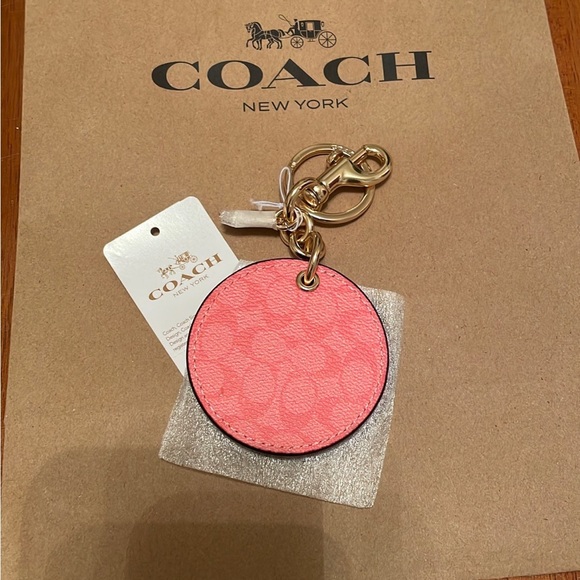 Coach keychain - Picture 2 of 2